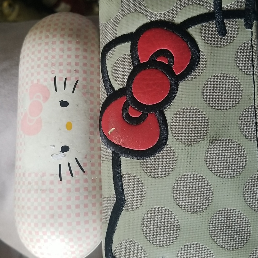Lounge fly wallet hello kitty w/ case for eyeglasses